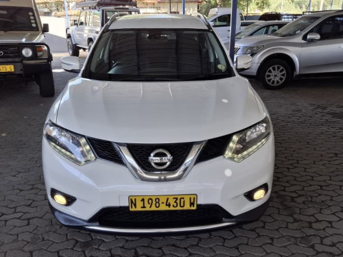 Nissan X-TRAIL 2.5 4X4 in Namibia
