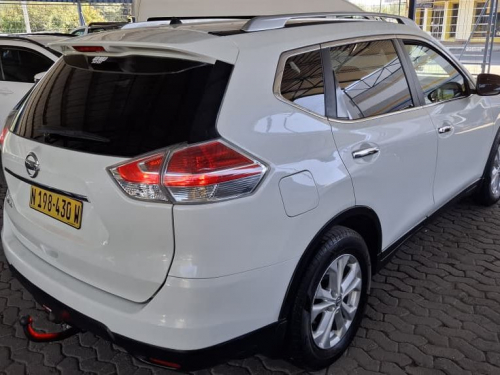 Nissan X-TRAIL 2.5 4X4 in Namibia