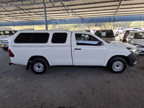 Toyota HILUX 2000 VVTI A/CON CANOPY in Namibia