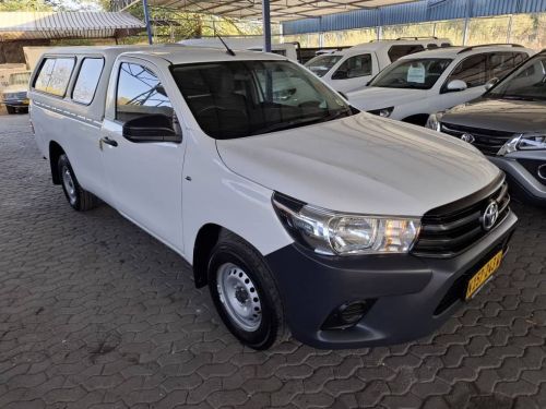 Toyota HILUX 2000 VVTI A/CON CANOPY in Namibia