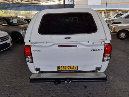 Toyota HILUX 2000 VVTI A/CON CANOPY in Namibia