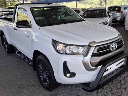 Toyota HILUX 2.4 RAIDER S/CAB 4X2 MAN in Namibia