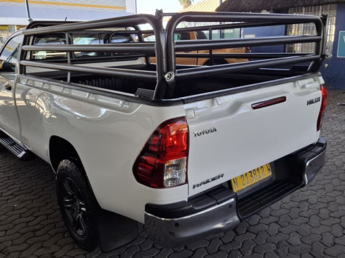 Toyota HILUX 2.4 RAIDER S/CAB 4X2 MAN in Namibia