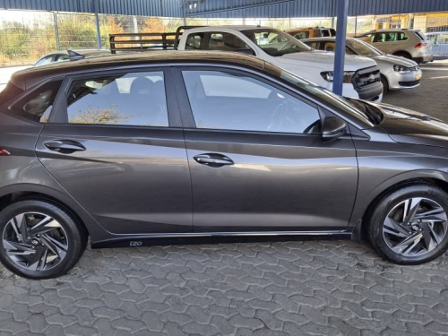 Hyundai i20 FLUID in Namibia