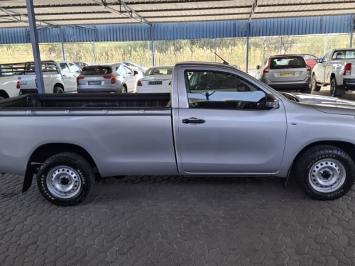 Toyota HILUX 2000 VVTI A/CON LWB S/CAB in Namibia