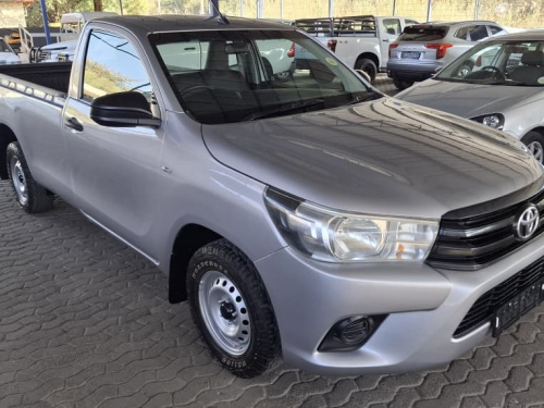 Toyota HILUX 2000 VVTI A/CON LWB S/CAB in Namibia