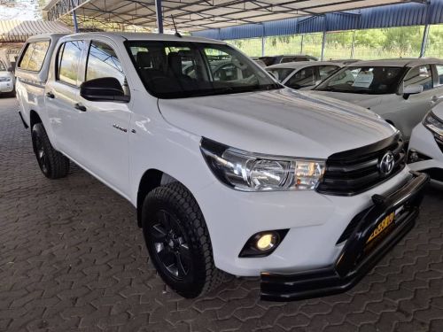 Toyota HILUX 2.4 GD6 SR D/CAB MAN in Namibia