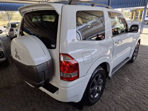 Mitsubishi PAJERO 3.8 V6 SWB AUTO in Namibia