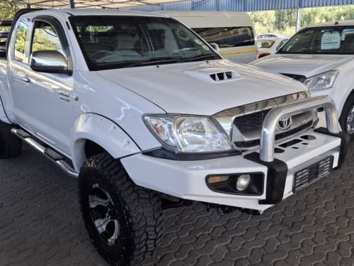 Pre-owned Toyota Hilux 3.0 D4D 4X4 EXT/CAB MAN for sale in 