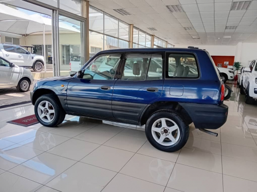 Toyota Rav4 2.0 A/t AWD in Namibia