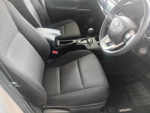 Toyota Hilux 2.4GD6 D/c A/t 4x4 in Namibia
