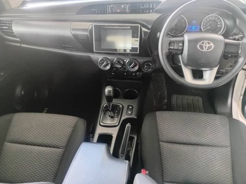 Toyota Hilux 2.4GD6 D/c A/t 4x4 in Namibia