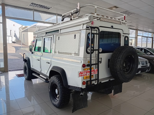 Land Rover Defender 300D 4x4 in Namibia