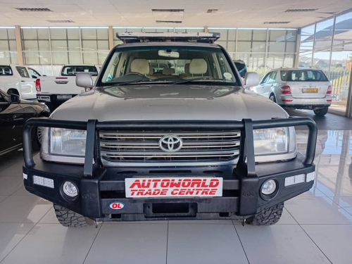 Toyota Landcruiser 4.7v8 A/t 4x4 in Namibia