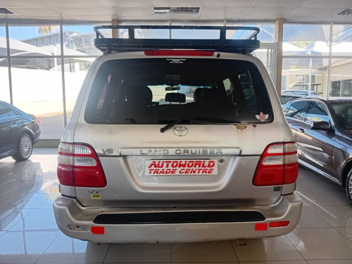 Toyota Landcruiser 4.7v8 A/t 4x4 in Namibia
