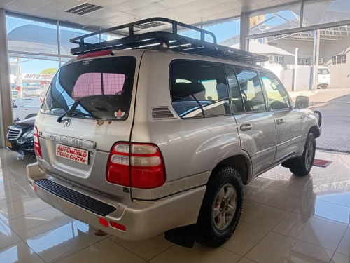 Toyota Landcruiser 4.7v8 A/t 4x4 in Namibia