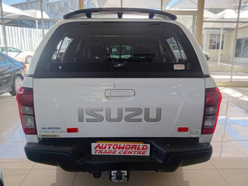 Isuzu KB 240 D/c 4x4 LS in Namibia