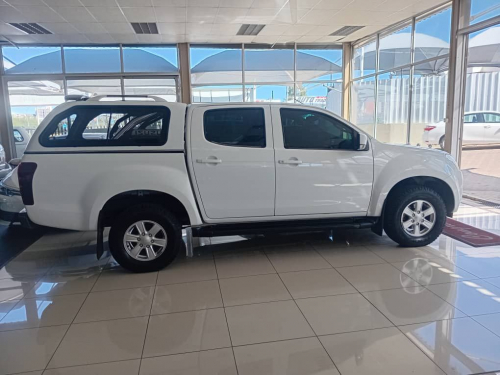 Isuzu KB 240 D/c 4x4 LS in Namibia