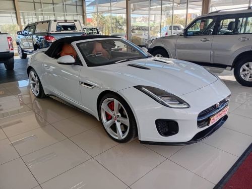 Jaguar F-Type 2.0i Convertible R-Dynamic 221kw in Namibia
