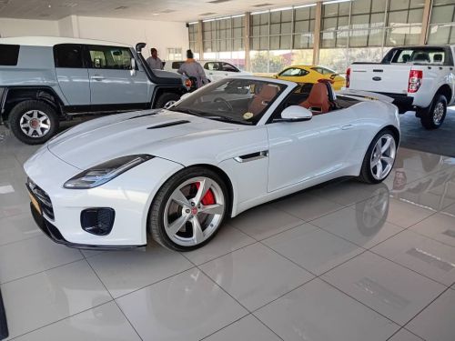 Jaguar F-Type 2.0i Convertible R-Dynamic 221kw in Namibia