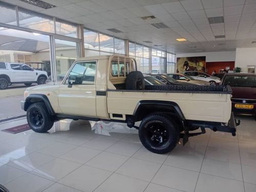 Toyota Land Cruiser 4.5 v8 TDi S/c 4x4 in Namibia