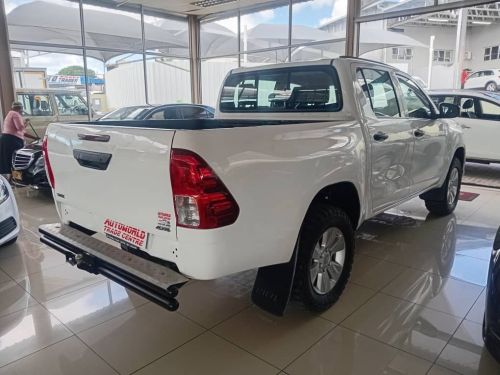 Toyota Hilux 2.4GD6 D/c A/t 4x4 in Namibia