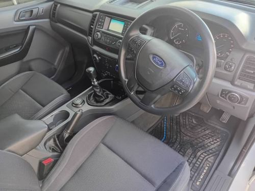Ford Everest 2.2CDi 4x4 LS in Namibia