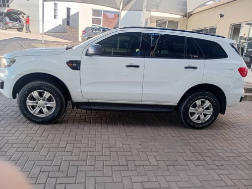 Ford Everest 2.2CDi 4x4 LS in Namibia