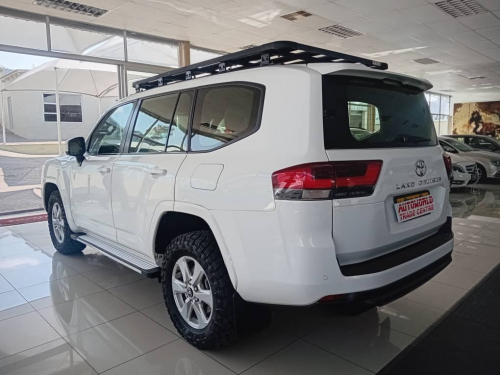 Toyota Landcruiser 300 v6 3.3D GX-R in Namibia