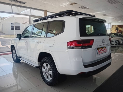 Toyota Landcruiser 300 v6 3.3D GX-R in Namibia