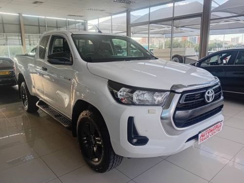 Pre-owned Toyota Hilux 2.4GD6 Clubcab 4x2 for sale in 