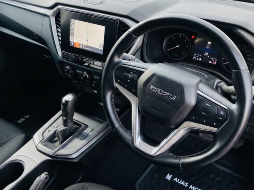 Isuzu MU-X 3.0 LS A/T in Namibia