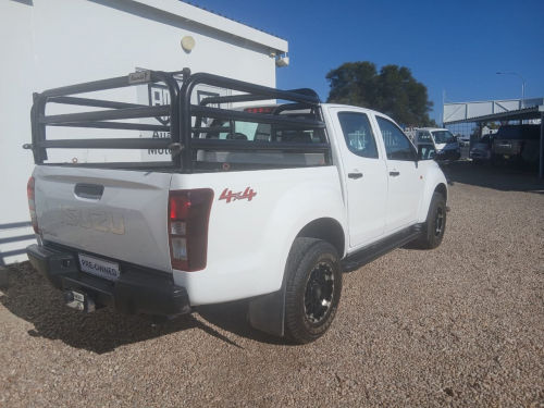 Isuzu D-MAX 250 HO 4x4 Hi Rider DCAB in Namibia