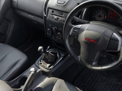 Isuzu D-MAX 250 X-RIDER in Namibia