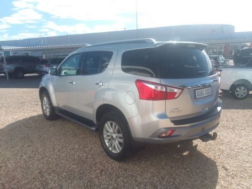 Isuzu MU-X 3.0 4x4 Auto in Namibia
