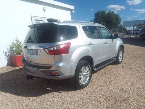 Isuzu MU-X 3.0 4x4 Auto in Namibia