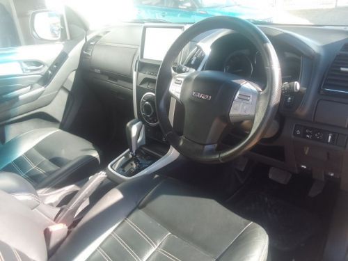 Isuzu MU-X 3.0 4x4 Auto in Namibia