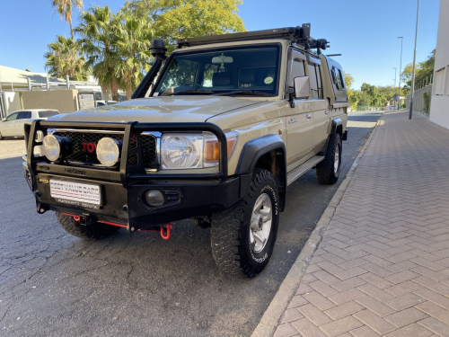 Toyota Land Cruiser 4.2 Dcab 4x4 in Namibia