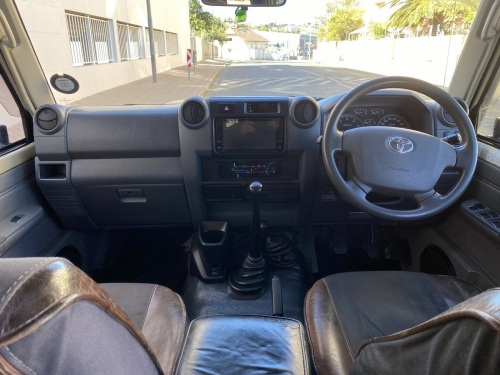 Toyota Land Cruiser 4.2 Dcab 4x4 in Namibia