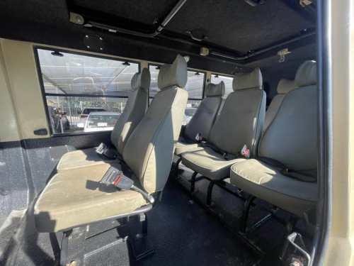 Toyota Land Cruiser Safari 10-seater 4.2 Diesel 4x4 in Namibia