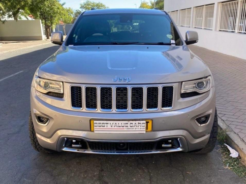 Jeep Grand Cherokee V6 3,6lt Overland 4x4 in Namibia