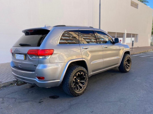 Jeep Grand Cherokee V6 3,6lt Overland 4x4 in Namibia