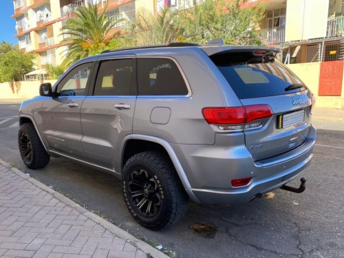 Jeep Grand Cherokee V6 3,6lt Overland 4x4 in Namibia