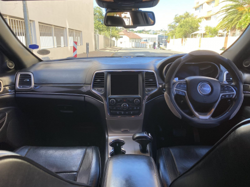 Jeep Grand Cherokee V6 3,6lt Overland 4x4 in Namibia