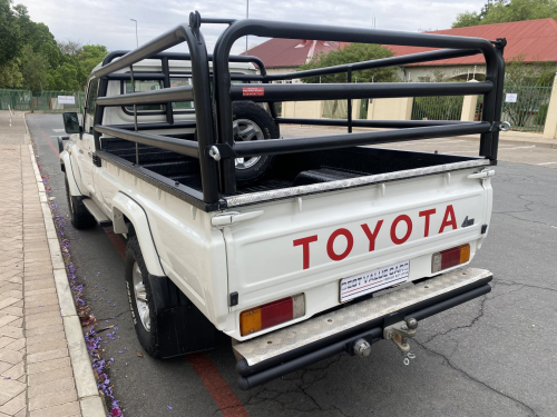 Toyota Land Cruiser 4.2 Diesel Scab 4x4 in Namibia