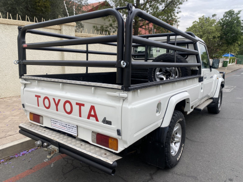 Toyota Land Cruiser 4.2 Diesel Scab 4x4 in Namibia