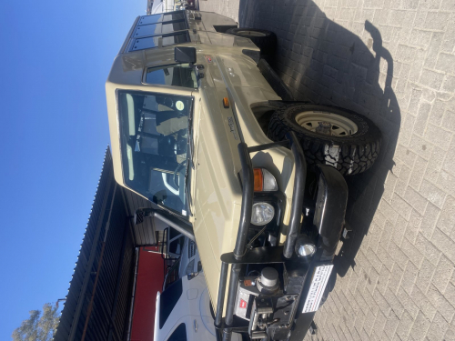 Toyota Land Cruiser 4.2 Diesel Safari 9-Seater in Namibia