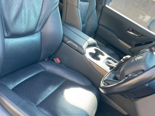 Toyota Land Cruiser 300 ZX V6 -3.5T Petrol 4x4 in Namibia