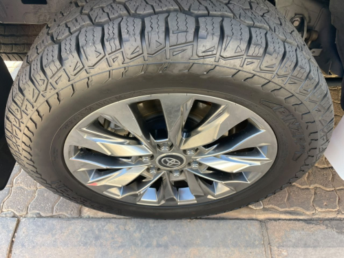Toyota Land Cruiser 300 ZX V6 -3.5T Petrol 4x4 in Namibia