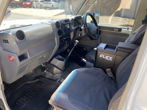 Toyota Land Cruiser V6 Petrol 4lt Scab in Namibia